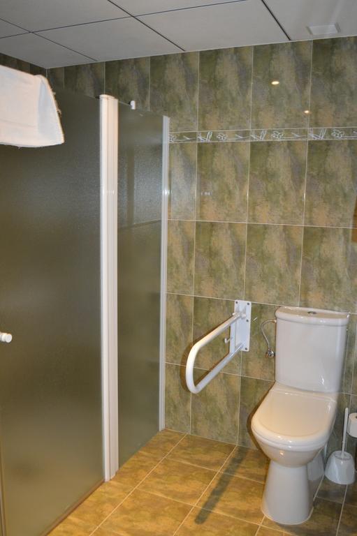 Hotel Don Pelayo Arbos Bagian luar foto