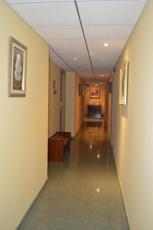 Hotel Don Pelayo Arbos Bagian luar foto