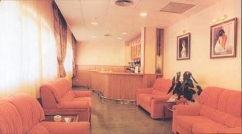 Hotel Don Pelayo Arbos Bagian luar foto